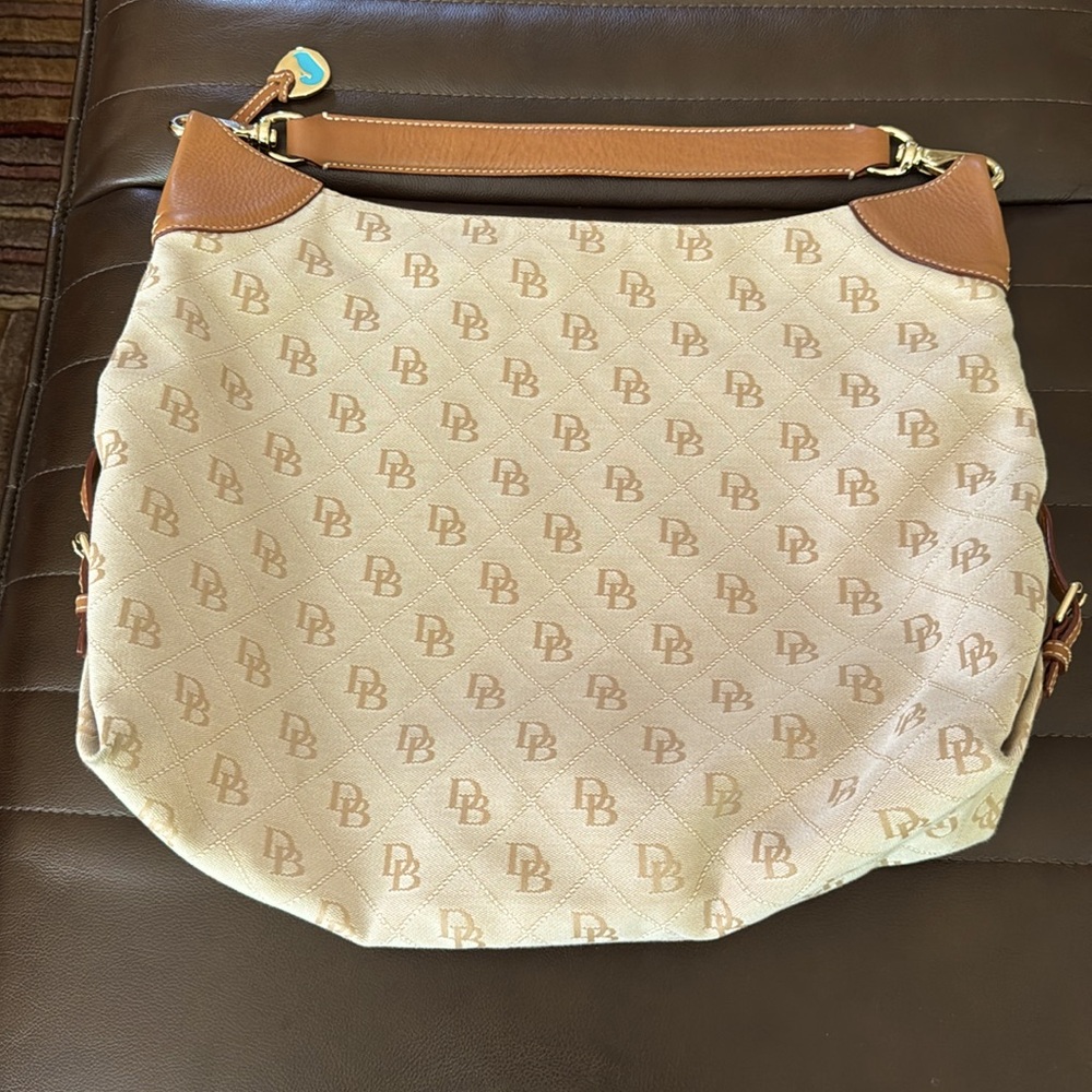 Dooney & Bourke bag